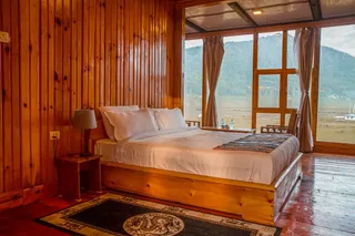 Phuntsho Yangkhil Lodge