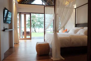 Beachfront family villa