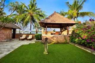 Villa courtyard