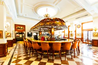 1911 Bar