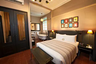 Suite bedroom