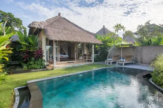 Pool villa