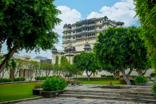 Raas Devigarh & gardens