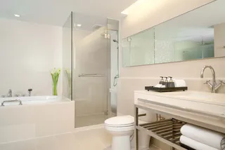 One bed suite bathroom