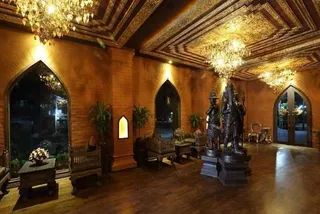 Bagan King's atmospheric lobby
