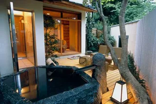 Tatami room with stone bath