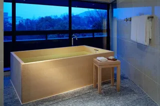 Deluxe balcony bathroom