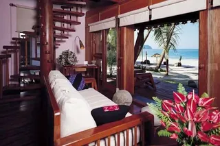 Double bedded villa with direct sea views