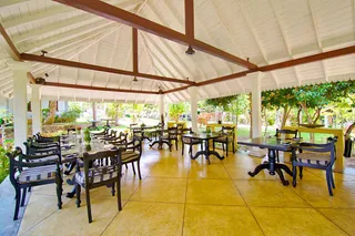The restaurant by day