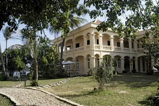 Colonial style exterior