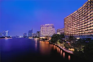 Shangri-La Hotel