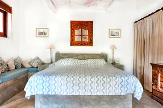 Valley house bedroom