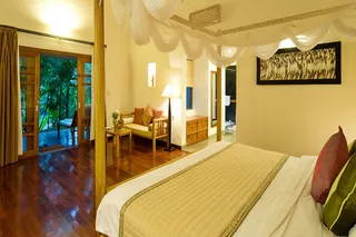 Honeymoon Pool Hut