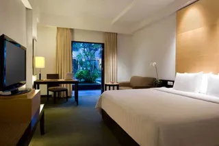 Pool Access Room