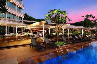 Cocobolo Poolside bar & grill