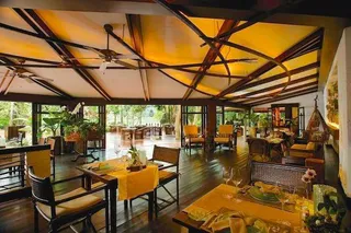 Raya dining interior
