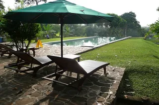 View of the grounds & pool