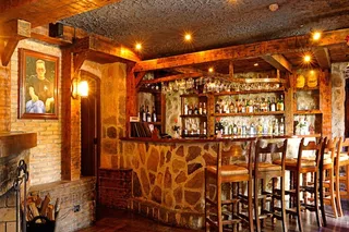 Larry's Bar
