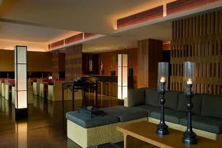 Club lounge & bar
