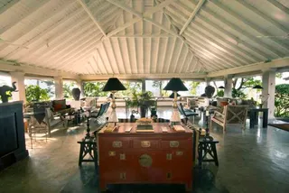 Lounge & bar area