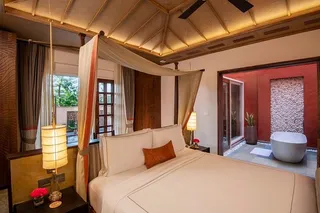 Room with courtyard