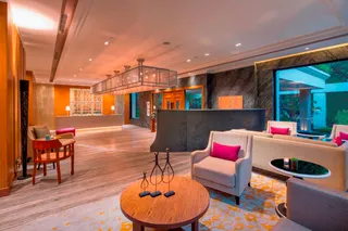 Lobby lounge