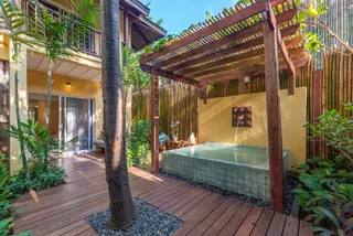 Deluxe Garden Court private outdoor space