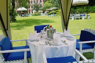 Al fresco dining
