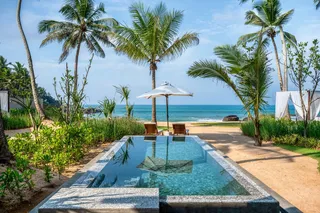 Beach & plunge pool